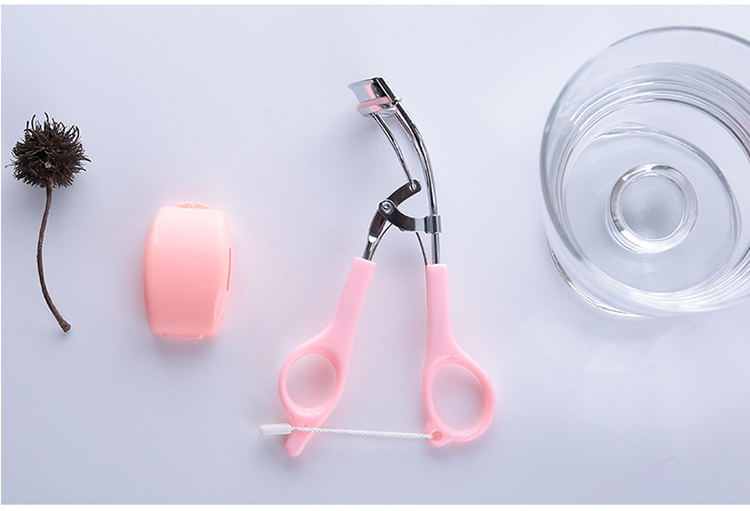 Lameila OEM wholesale eye lash makeup tools new design silicone pad eyelash curler with protect case A0360