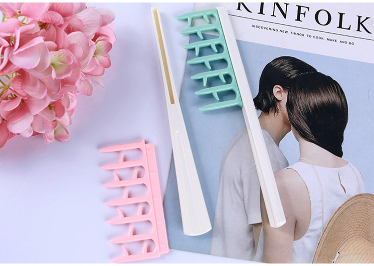 Wholesale professinal scratch shape comb hair dyring beauty tools massage plastic hair brush comb