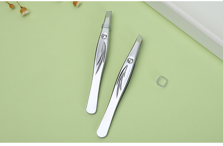 Yousha factory cosmetic eyebrow remover tools sliver eyebrow clip stainless steel slant eyebrow tweezers YN016