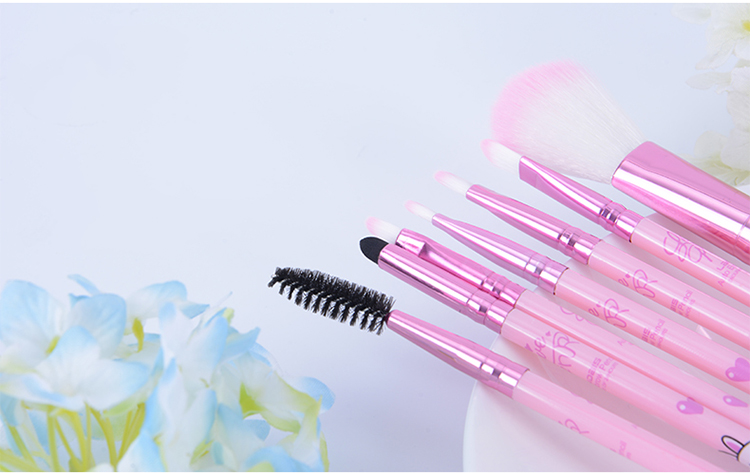 Lameila Cartoon Handle 7pcs professional foundation brush set private label luxury makeup brushes L0904