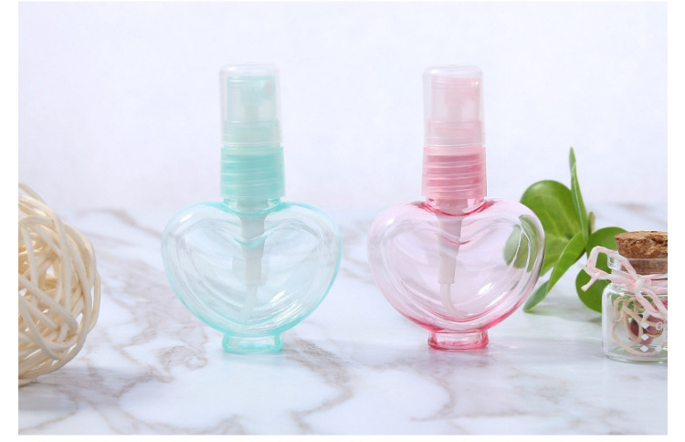 Lameila 25ml Spray Perfume Bottles Green Pink Heart Shape Fine Mist Alcohol Empty Plastic Travel Bottle LM695