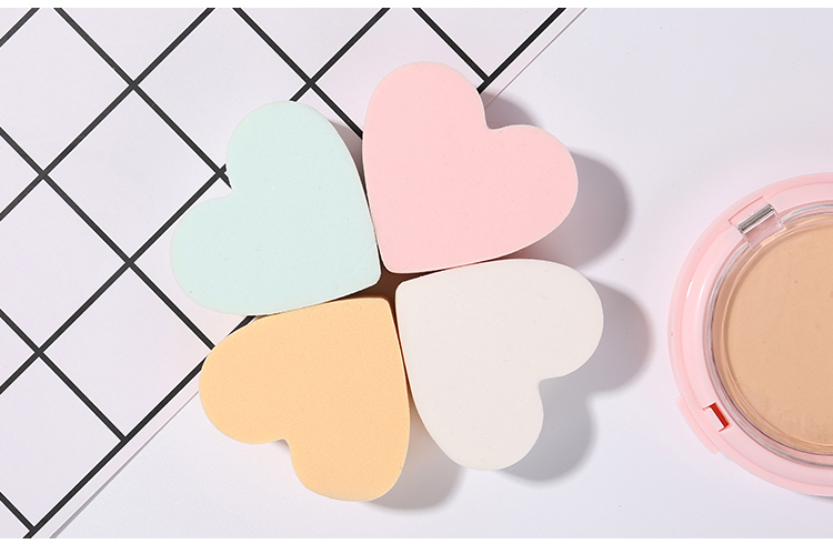 Yousha facial makeup puff makeup sponges heart 4pcs pink white light blue Foundation cosmetic blending sponges puff YF144