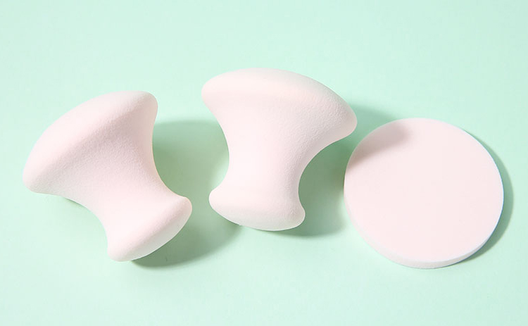 Yousha custom non latex makeup cosmetic puff beauty sponge blender private label soft makeup sponge with holder YF197