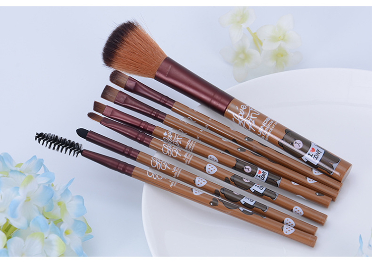 Lameila Cartoon Handle 7pcs Professional Foundation Brush Set Synthetic Hair Private Label Luxury Powder Makeup BrushesL0903/L0904/L0905