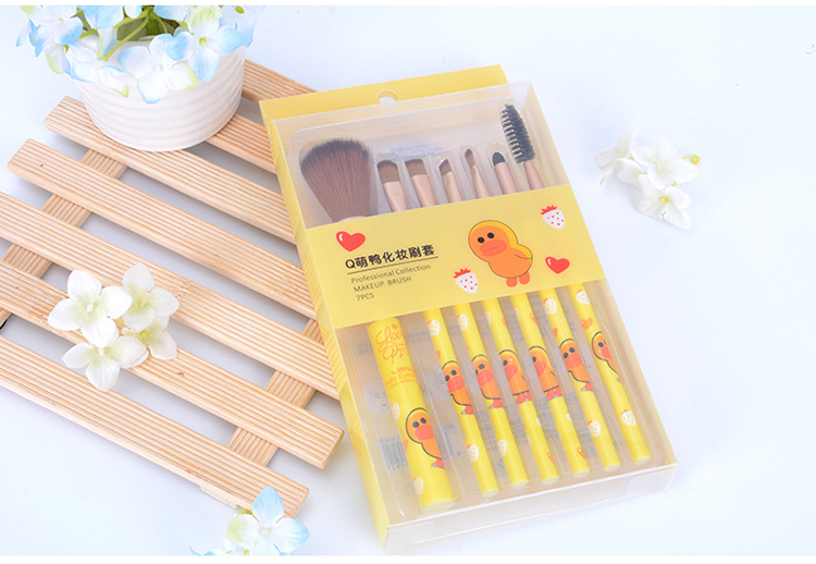 Lameila Cartoon Handle 7pcs Professional Foundation Brush Set Synthetic Hair Private Label Luxury Powder Makeup BrushesL0903/L0904/L0905