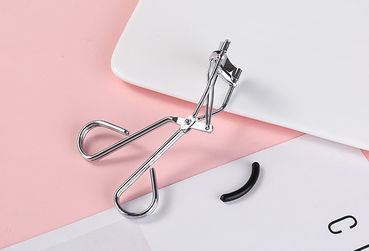 wholesale new mini eyelash curler private label custom logo makeup tool eye lash curler MDL450