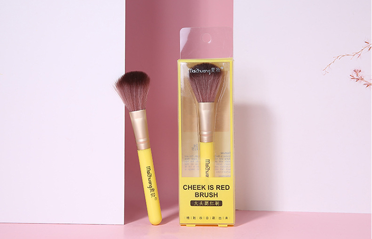 Maizhuang Wholesale Beautiful Yellow Soft Blush Makeup Brushes Single Big Head Concealer Brush Cosmetic Tool Z351