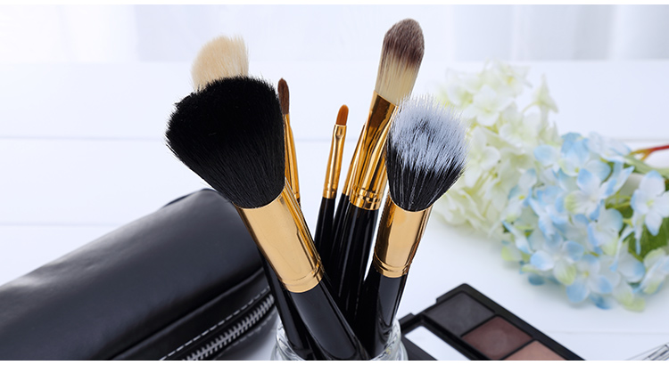 Maizhuang Travel Buy 13pcs Professional Makeup Brush Kit Custom Private Label Soft Nylon Makeup Brushes Set Factory Z354