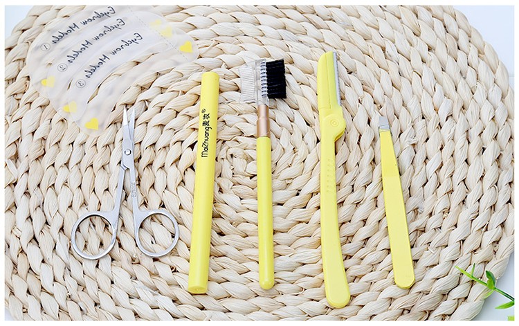 Factory wholesale Four-piece suit yellow eyebrow tool kit womens face brow razor with eyebrow stencil and comb Z011