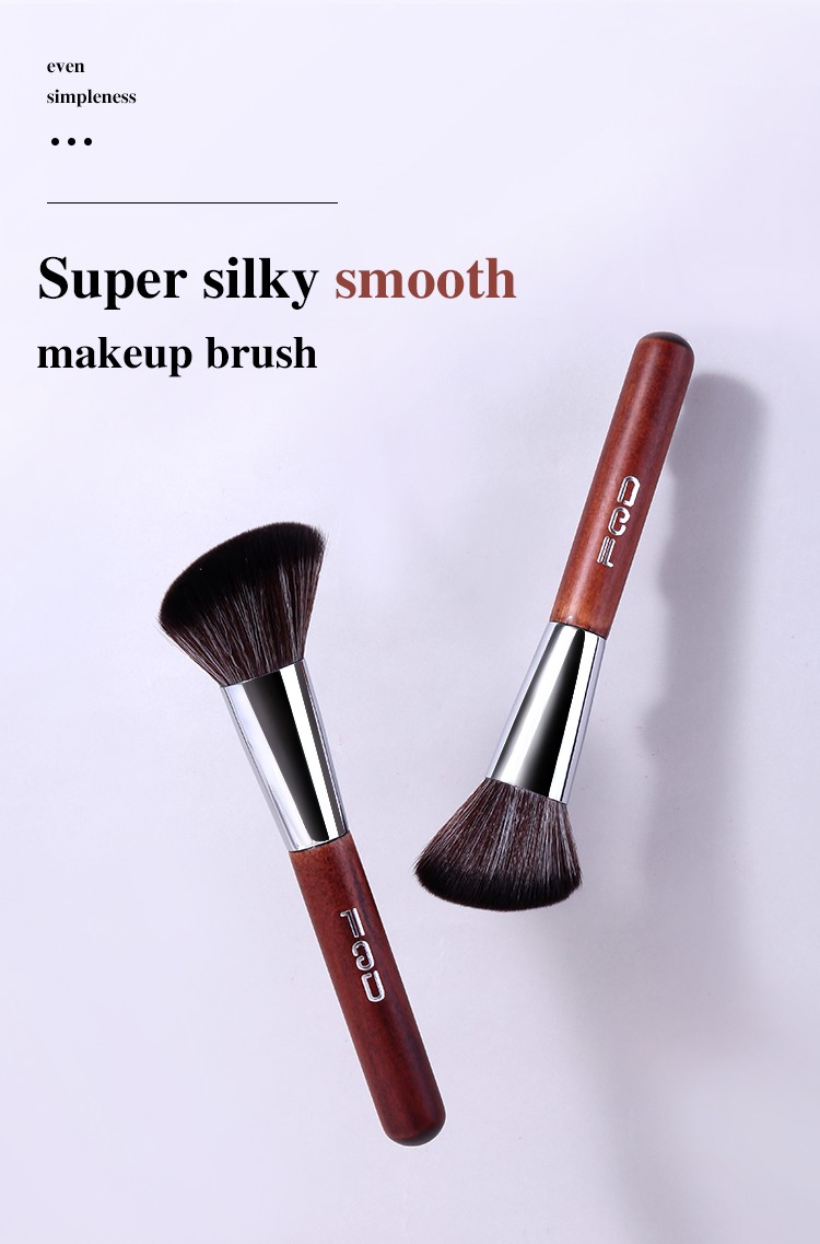 On Sale LMLTOP Popular Nylon Hair Wood Handle Makeup Brush High Quality Single Powder Brush B0533