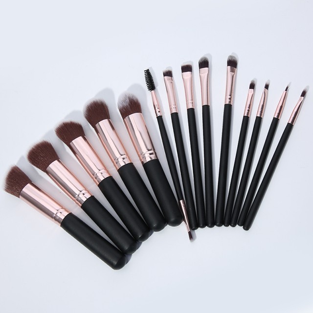 Guangzhou New Complete Cosmetics Tools Face Beauty Product Women Makeup Blending Brush Female Black Handle Makeup Brush Set