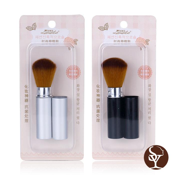 Makeup brushes